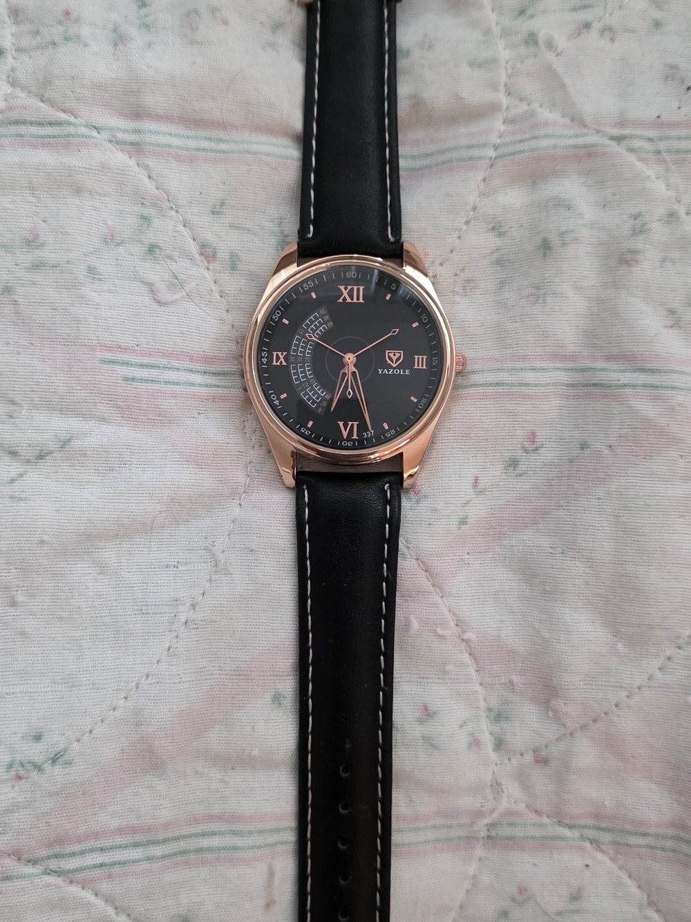 Yazole Men's Rose Gold Case Black Dial Leather Strap Watch